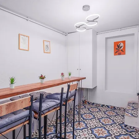 Cozy Private In Kadikoey - Near Coast Ferry Стамбул