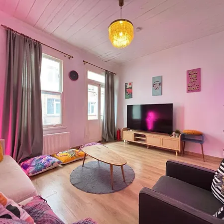 Comfortable Steps From The Kadikoey Waterfront * Istanbul