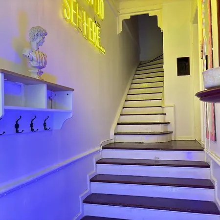 Comfortable Steps From The Kadikoey Waterfront Holiday home