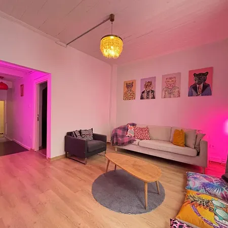 Comfortable Steps From The Kadikoey Waterfront Holiday home Istanbul