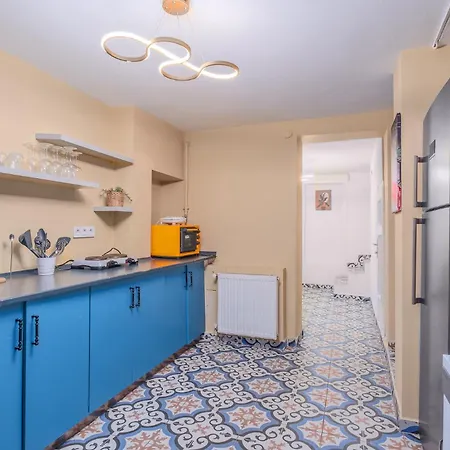 בית נופש Cozy Private In Kadikoey - Near Coast Ferry *