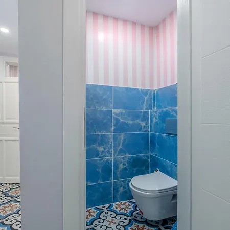 בית נופש Cozy Private In Kadikoey - Near Coast Ferry איסטמבול